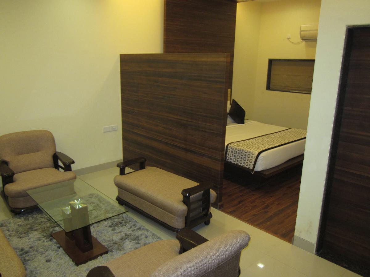 Vijaya Tej Clarks Inn Patna  Exterior foto